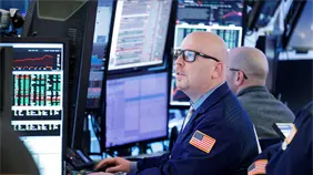 Wall Street cierra en verde con el Dow Jones en máximos históricos Wall Street cierra en verde con el Dow Jones en máximos históricos