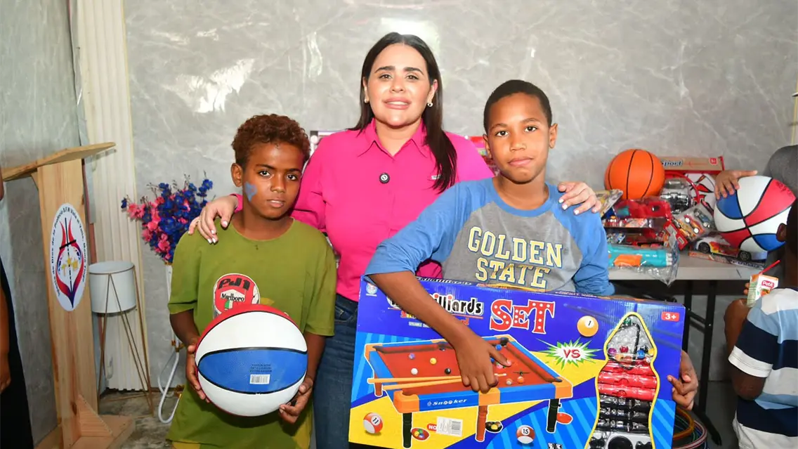 Día de Reyes en San Francisco de Macorís: entrega de juguetes y alegría infantil