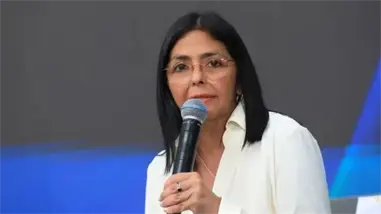 Delcy Rodr&iacute;guez decreta 7 d&iacute;as de duelo en honor a los m&aacute;rtires que defendieron a Maduro