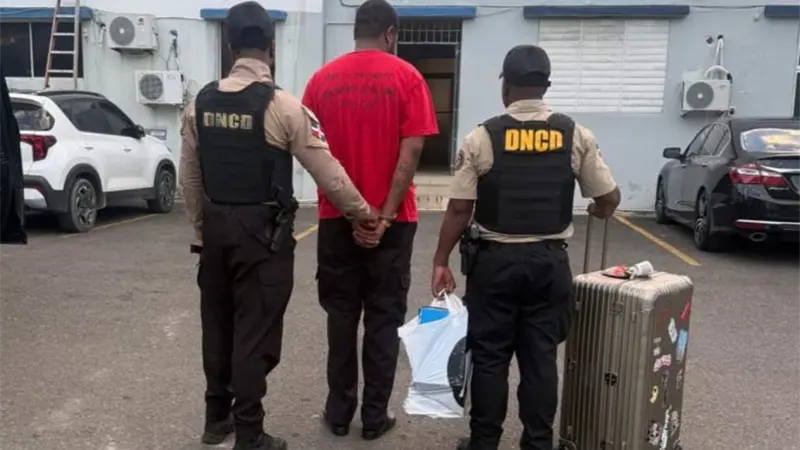 Detienen estadounidense con presunta marihuana en el aeropuerto de Puerto Plata