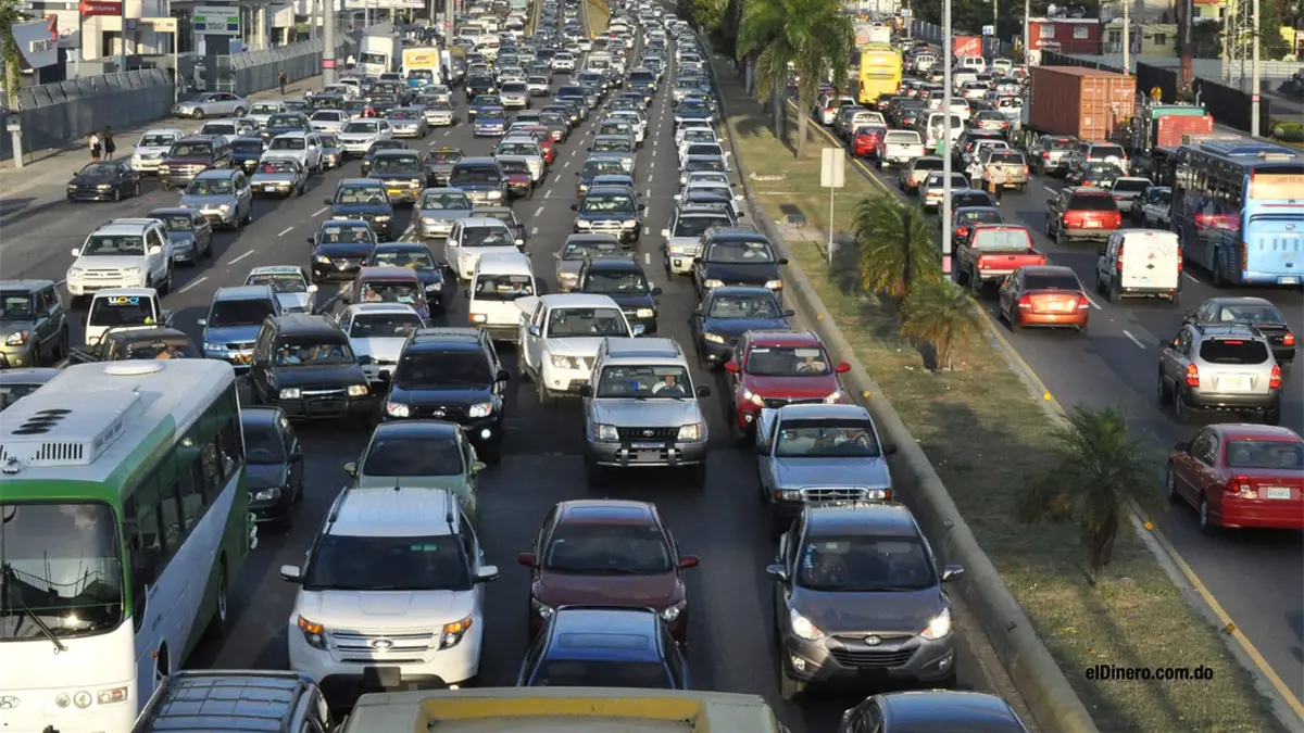 Transportistas acusan a la CNTU de invadir rutas en la John F. Kennedy