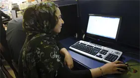 Ir&aacute;n restringe el acceso al internet global en medio de las protestas