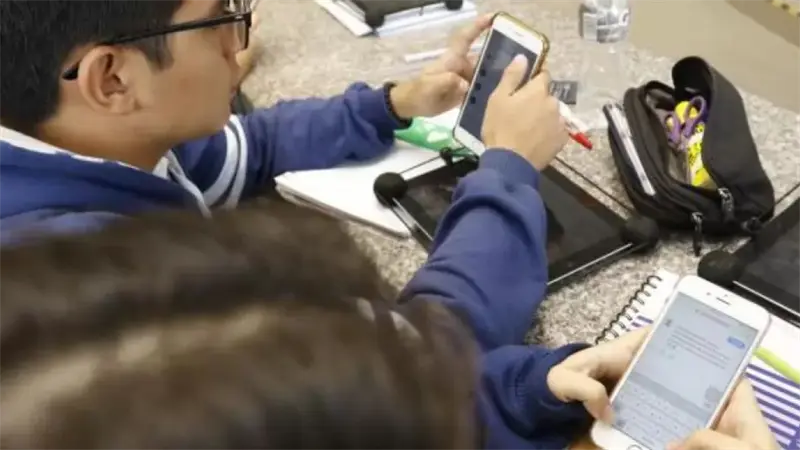 Nueva Jersey se suma a los estados que proh&iacute;ben el uso de celulares en las escuelas