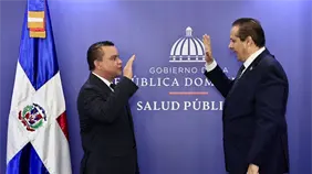 Ministro de Salud juramenta a Julio C&eacute;sar Landr&oacute;n como nuevo director del SNS