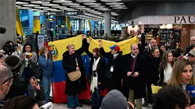 Llegan a Madrid los cinco presos espa&ntilde;oles liberados en Venezuela