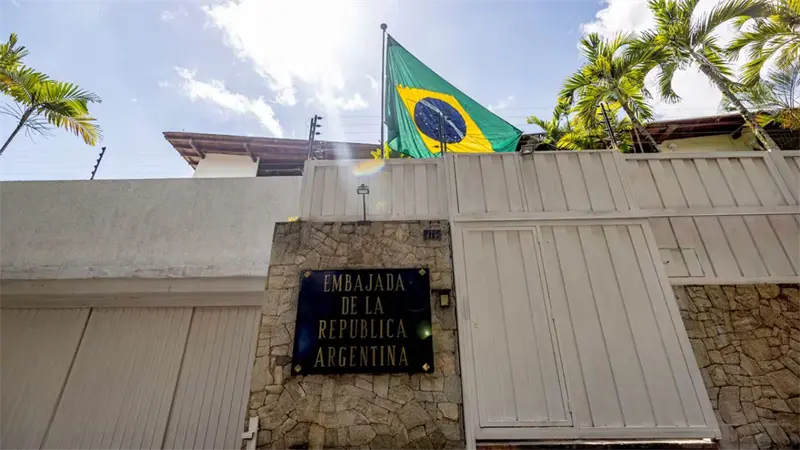 Brasil abandonará custodia de la Embajada argentina en Venezuela, según fuentes oficiales