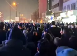 Protestas en Ir&aacute;n se intensifican, mientras las autoridades endurecen el tono y la represi&oacute;n