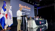 Fundaci&oacute;n AES Dominicana y EGE ITABO concluyen m&aacute;s de una d&eacute;cada de impulso a Berklee en Santo Domingo