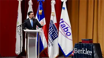 Berklee en Santo Domingo concluye con 43 estudiantes becados