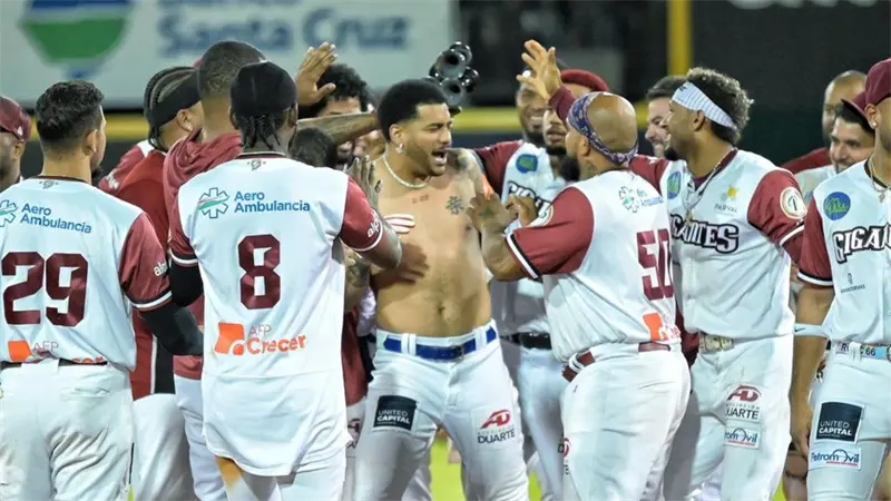 Gigantes vencen 2-1 a los Toros; continúan en el sotáno del Round Robin