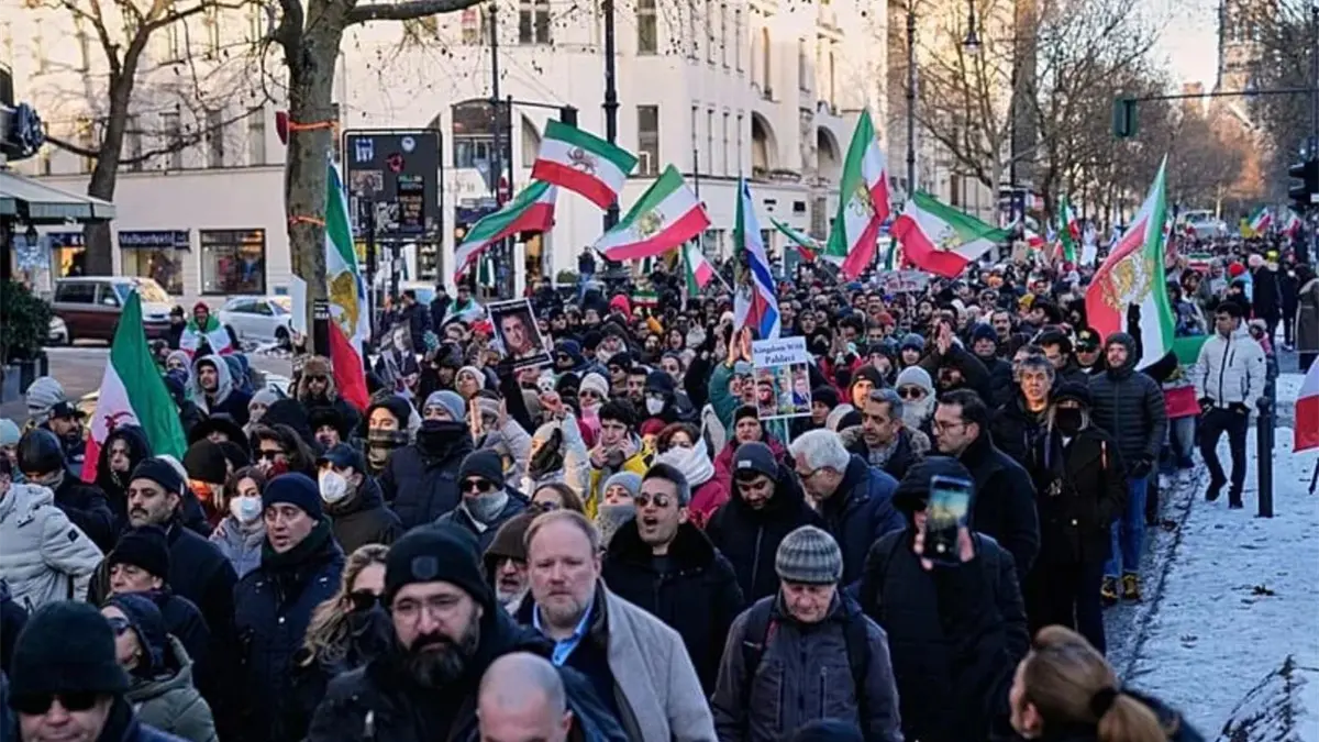 Manifestación en Berlín por Irán.