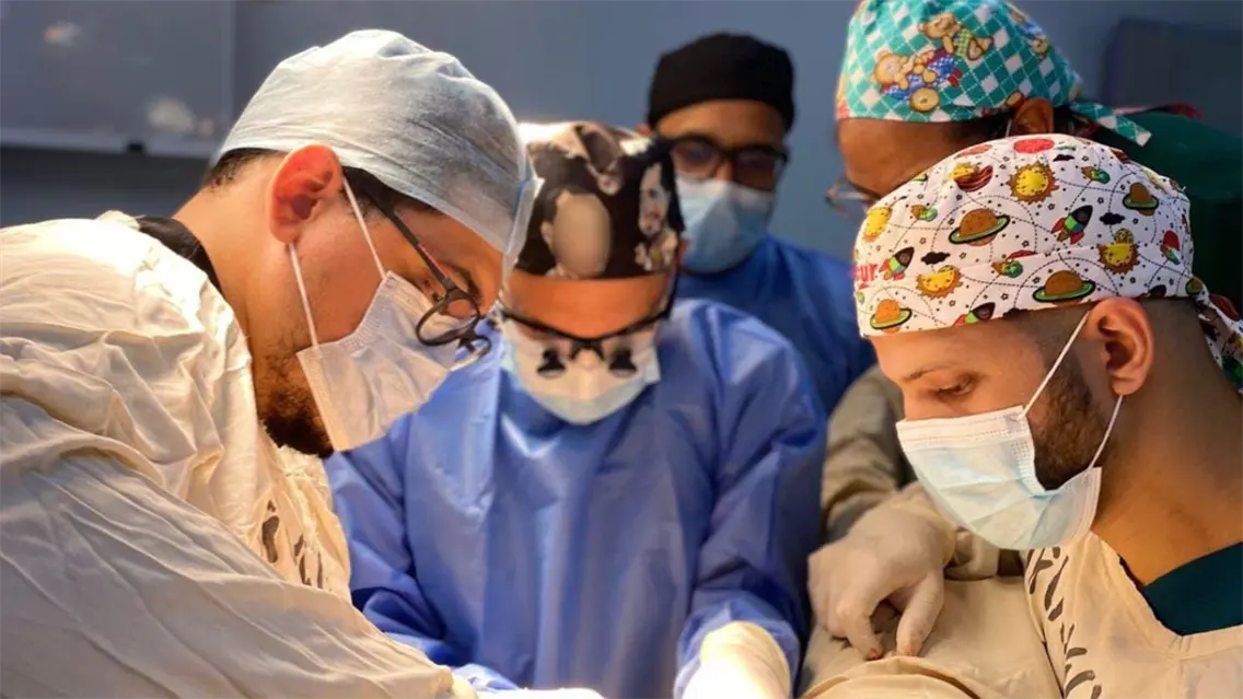 SNS registra r&eacute;cord en cirug&iacute;as con aumento de 34.3% en 2025