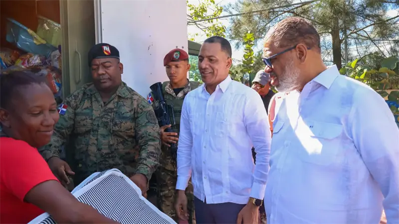 Gobierno lleva servicios de salud y ayuda social a comunidades vulnerables de Dajab&oacute;n