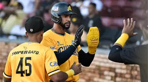 Las &Aacute;guilas vuelan alto al doblegar a los Gigantes