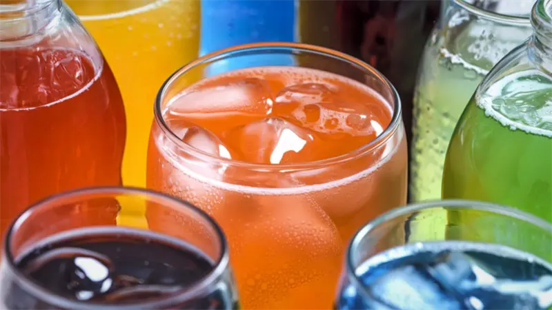 La OMS advierte que los impuestos al alcohol y bebidas azucaradas son demasiado bajos