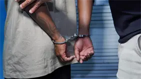 DNCD captura hombre vinculado a decomiso de 1.4 toneladas de coca&iacute;na en SPM