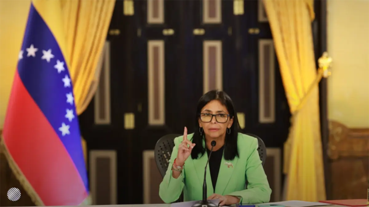 La presidenta encargada de Venezuela evalúa opciones de inversión con Emiratos Árabes