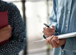 Dos Minutos: la trampa de los consejos