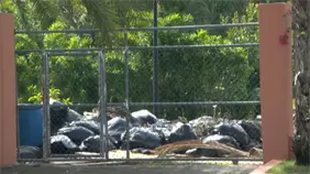 Vertederos en residenciales de Ciudad Juan Bosch, SDO