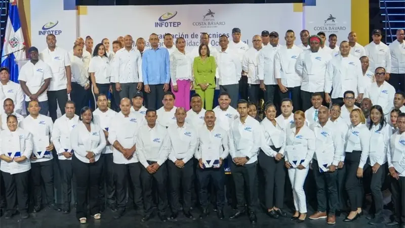 Infotep grad&uacute;a a 82 t&eacute;cnicos de la industria hotelera del Este