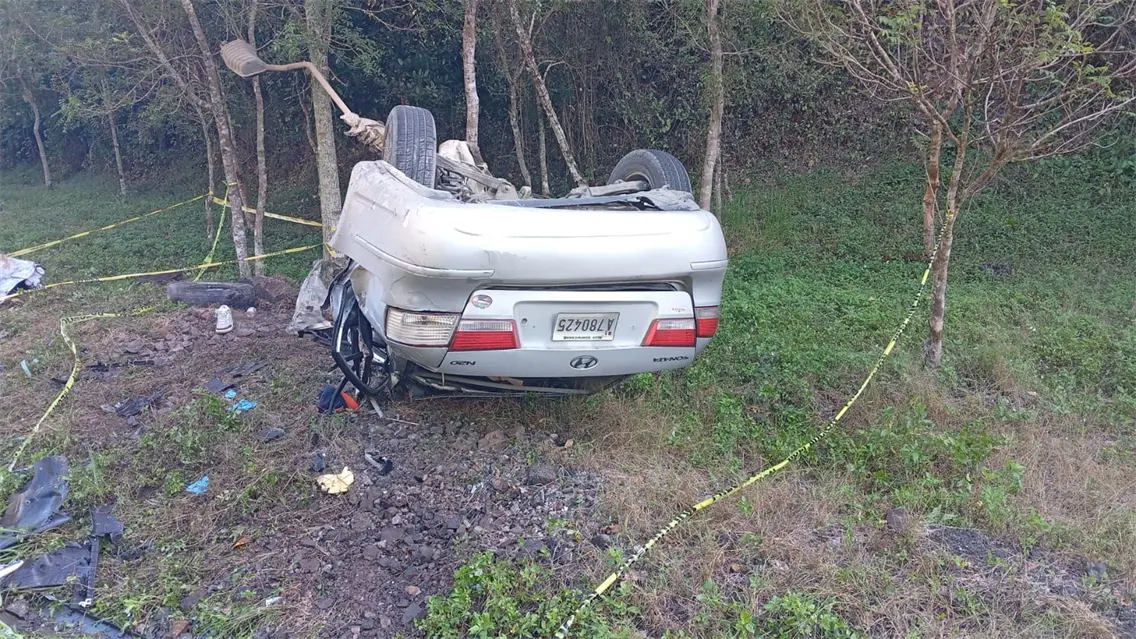 Un muerto y dos heridos en accidente en la Autov&iacute;a del Nordeste