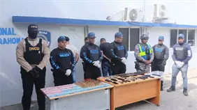 Autoridades incautan armas y arrestan a tres personas en operativos en Barahona