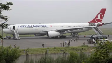 Un avi&oacute;n aterriza en Barcelona tras una amenaza de bomba a bordo