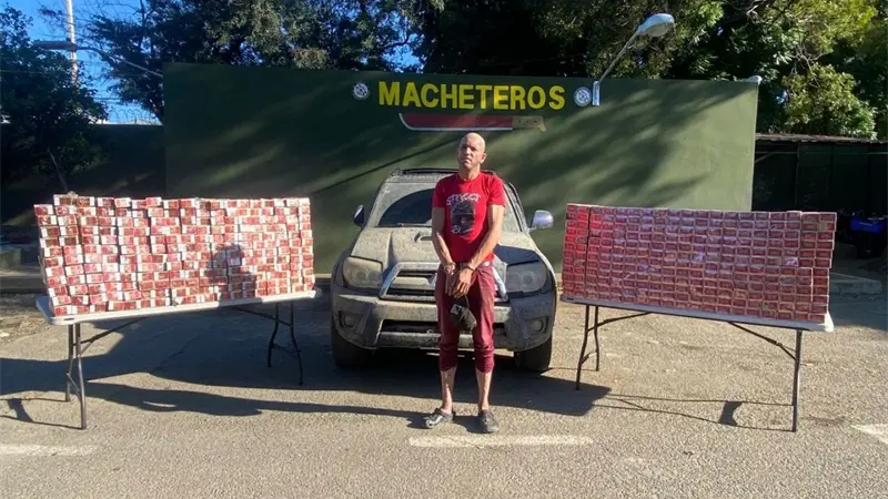 Detienen hombre con m&aacute;s de 88 mil unidades de cigarrillos en Valverde