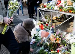 El papa recibi&oacute; a familiares de j&oacute;venes italianos muertos en el incendio de Crans Montana