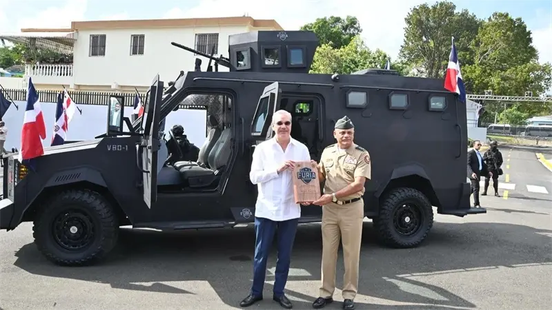 Presentan primer veh&iacute;culo militar blindado ensamblado en el pa&iacute;s