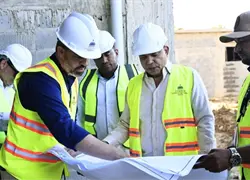 Landr&oacute;n supervisa construcci&oacute;n de hospitales en Azua y San Crist&oacute;bal