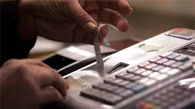 Cient&iacute;ficos crean una alternativa a sustancias nocivas presentes en muchos tiques de caja