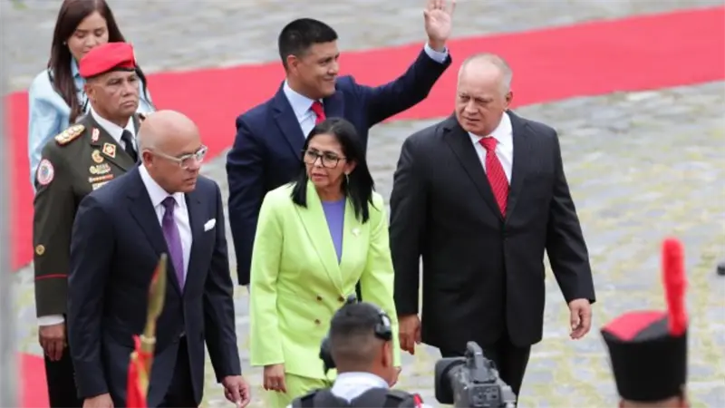 Delcy Rodr&iacute;guez se reuni&oacute; con el director de la CIA en Caracas