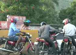 Familiares dan sepultura a joven fallecido en incidente con agentes policiales; investigan a seis policías