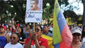 Chavistas re&uacute;nen cartas para pedir la liberaci&oacute;n de Nicol&aacute;s Maduro y Cilia Flores