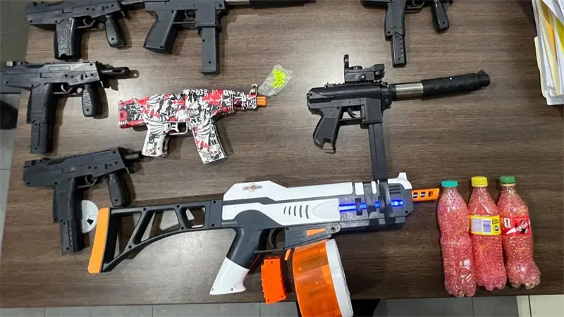 PN detiene a 18 j&oacute;venes por disturbios con pistolas de hidrogel en SPM