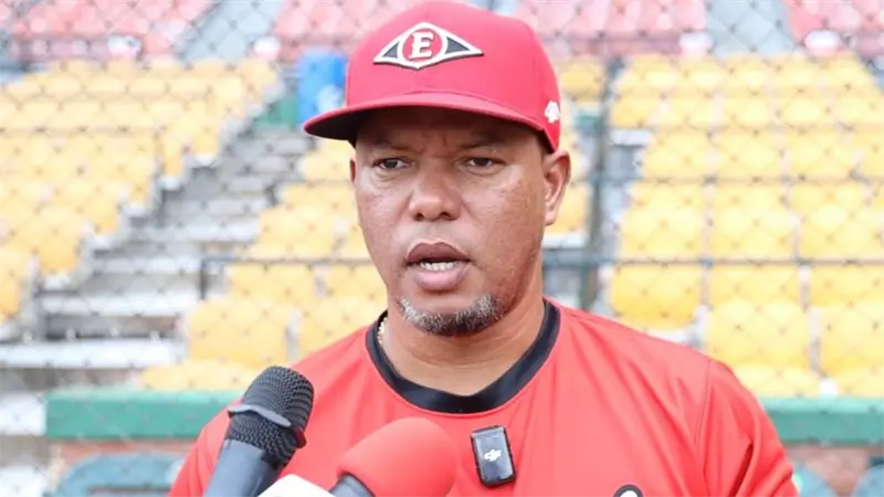 M&aacute;nager del Escogido deposita su confianza en Radham&eacute;s Liz para lograr ventaja esta noche