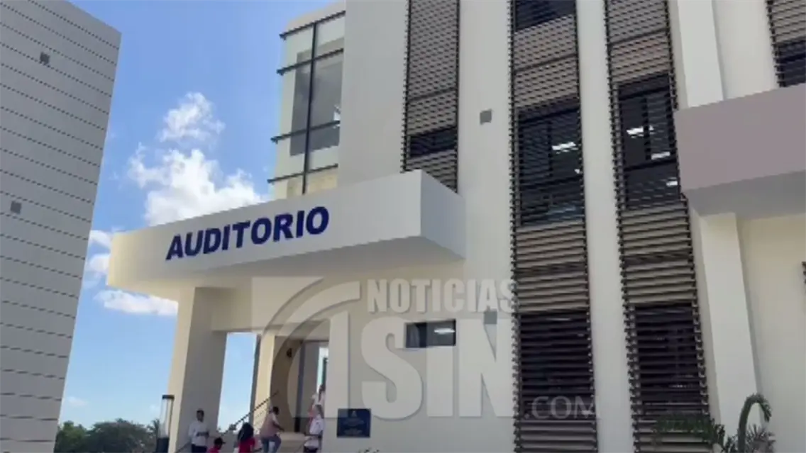Abinader inaugura edificios de aulas de la UASD en Neyba