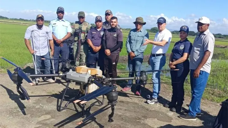 Apresan a dos hombres por fumigar con pesticidas cerca de una escuela en San Francisco de Macor&iacute;s