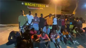 Ejército intercepta miniván con 30 haitianos indocumentados en Valverde
