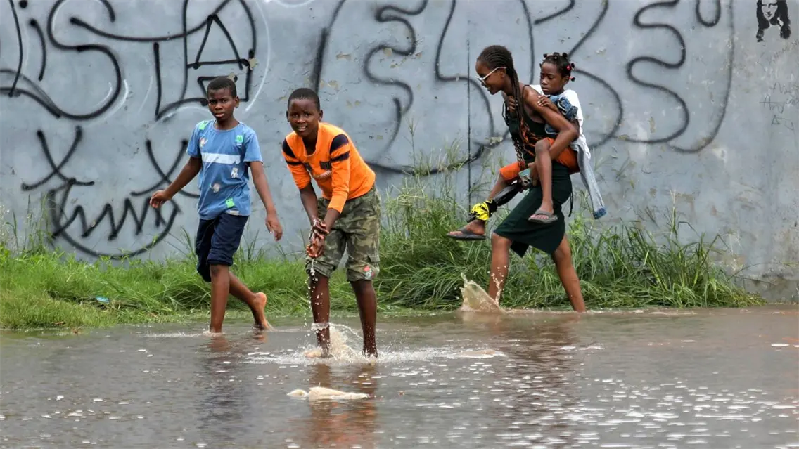 Unicef: m&aacute;s de la mitad de los 500 mil afectados por inundaciones en Mozambique son ni&ntilde;os