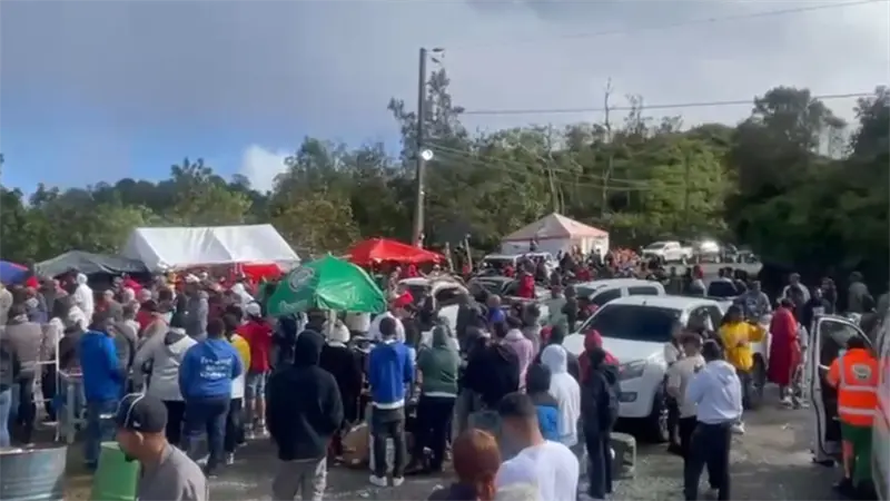 Cientos de personas acuden a la Ermita de la Virgen en Tireo, La Vega