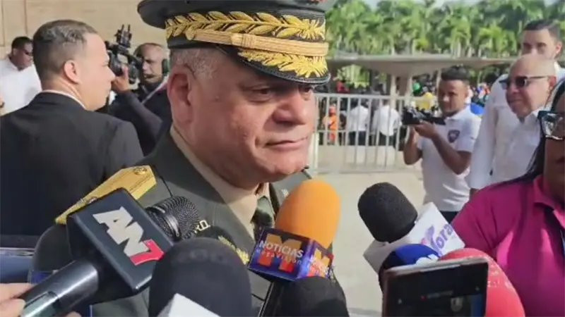 Ministro de Defensa desmiente cierre de la carretera internacional