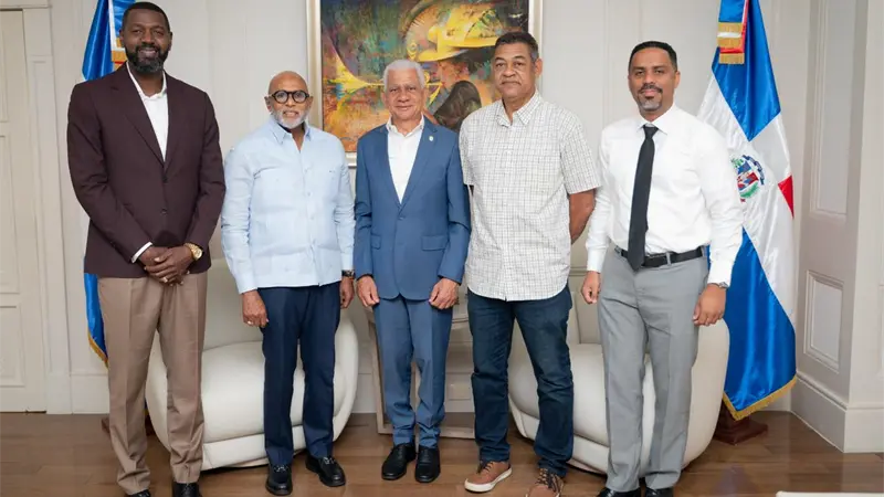 Senado apoya celebraci&oacute;n del X Torneo de Baloncesto Superior de Santo Domingo