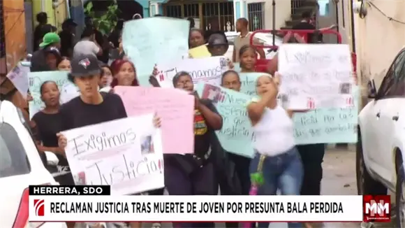 Reclaman justicia tras muerte de joven por presunta bala perdida