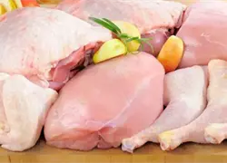 Comerciante confirma aumento del precio del pollo