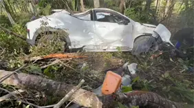 Abandonan Jeepeta tras accidente en la Autov&iacute;a del Nordeste