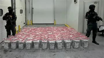 DNCD arresta hombre perseguido por alijo de 918 paquetes de coca&iacute;na