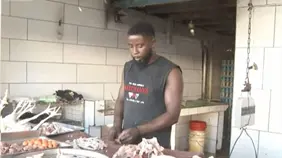 Nueva escasez de pollo vuelve a presionar el bolsillo de consumidores