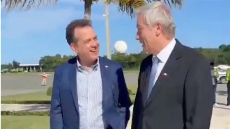 Momento en que llega a RD el presidente electo de Chile, Jos&eacute; Antonio Kast